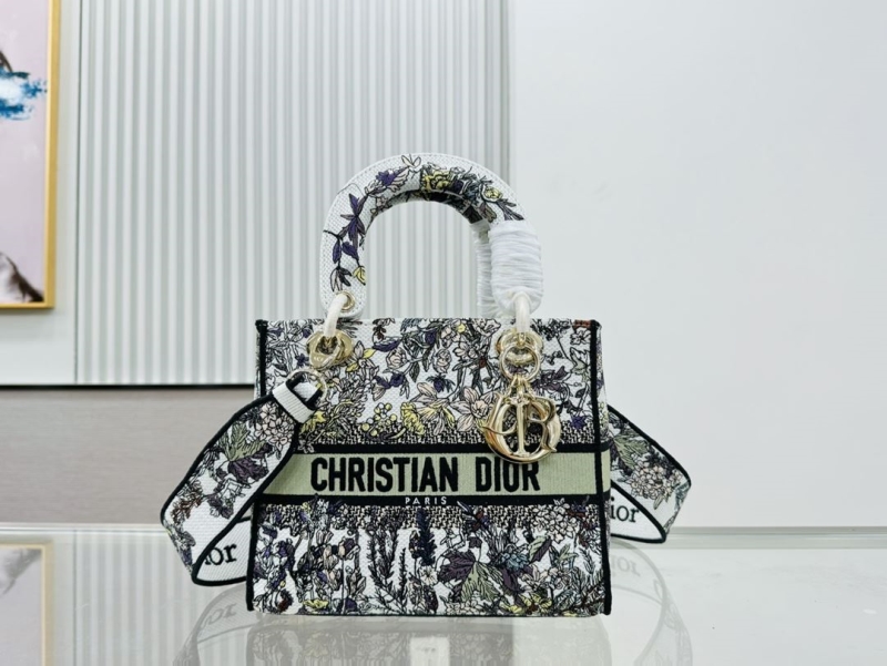 Dior Shopping Bags